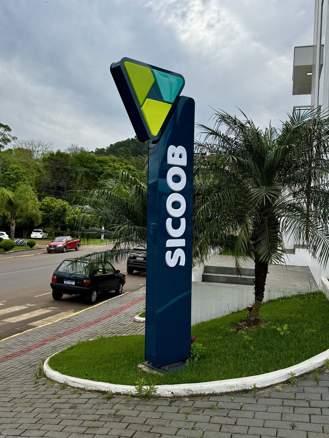 Totem Sicoob - Recal Chapecó