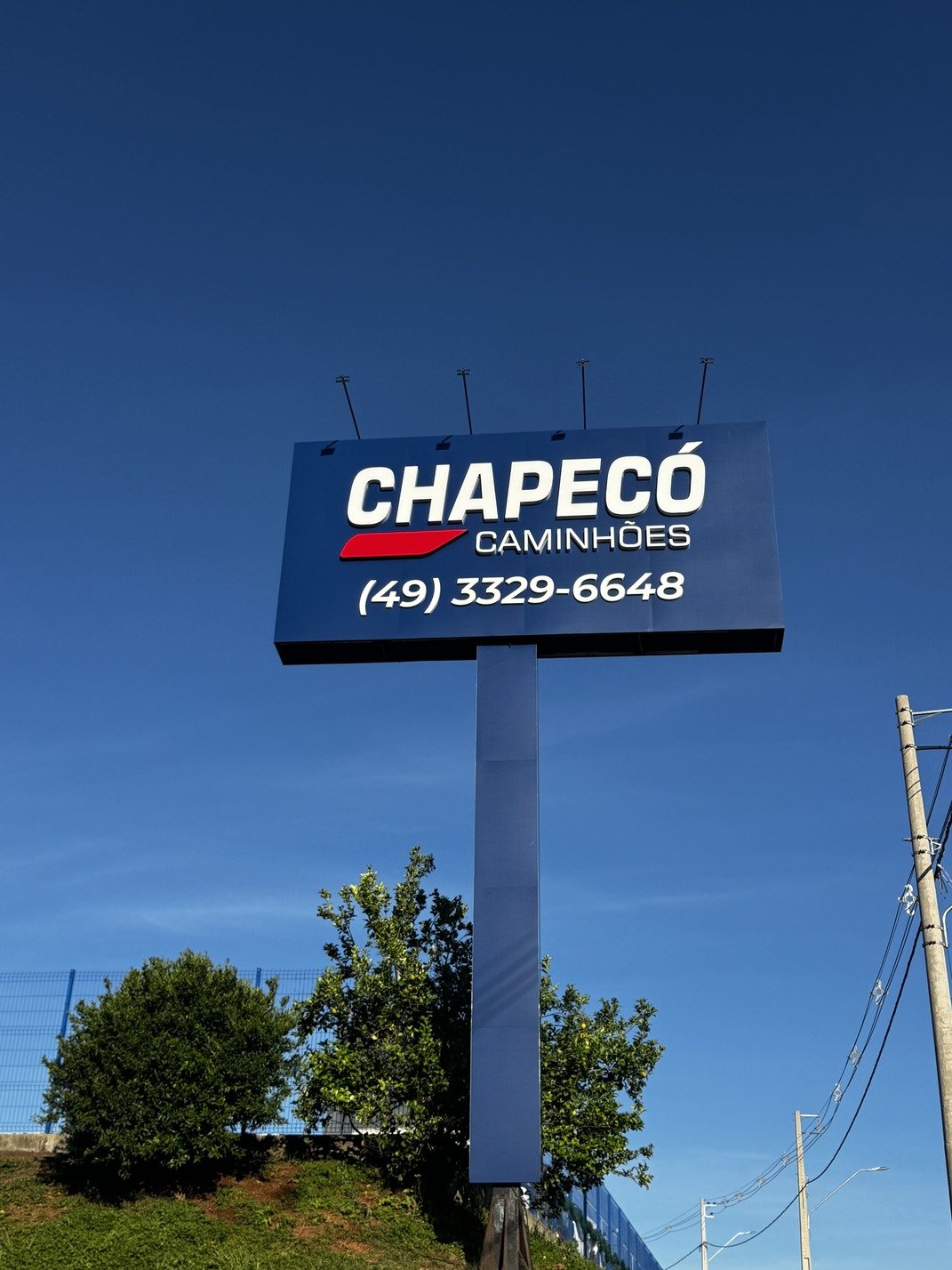 Totem Chapecó Caminhões - Recal Chapecó